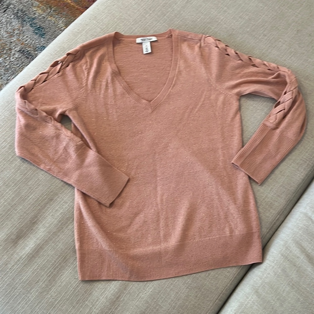 White House, Black market sweater